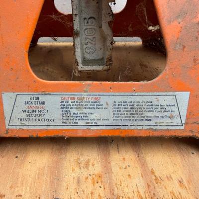 LOT 109: Floor Jacks and Jack Stands