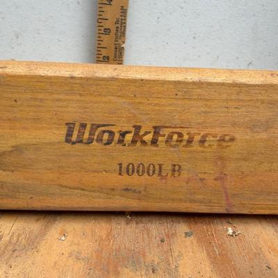LOT 110: Scaffolding, Furniture Dolly, Dual Shop Light