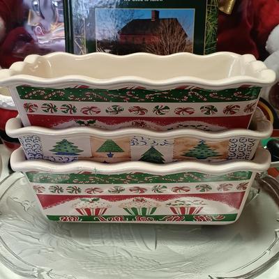 LOT 112: Vintage Christmas Teddy Bears, Loaf Pans, Dancing Santa & More