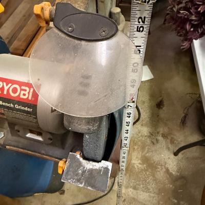 LOT 113 - 8" Bench Grinder w/ Vice - Very Heavy w/ Steel Base