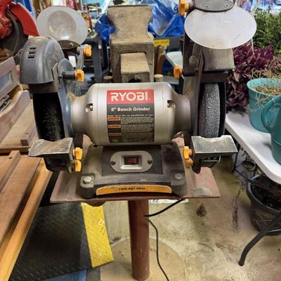 LOT 113 - 8" Bench Grinder w/ Vice - Very Heavy w/ Steel Base