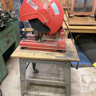 LOT 114 - Milwaukee Heavy- Duty Bench Top Abrasive Cut Off Saw