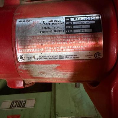 LOT 114 - Milwaukee Heavy- Duty Bench Top Abrasive Cut Off Saw