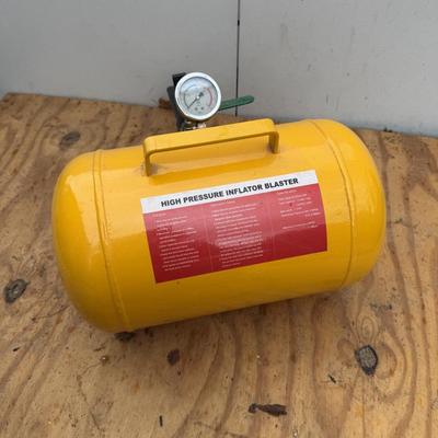 LOT 115 - Tire Mounting and Balancing Tools