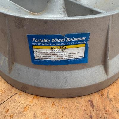 LOT 115 - Tire Mounting and Balancing Tools