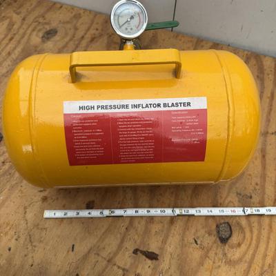 LOT 115 - Tire Mounting and Balancing Tools