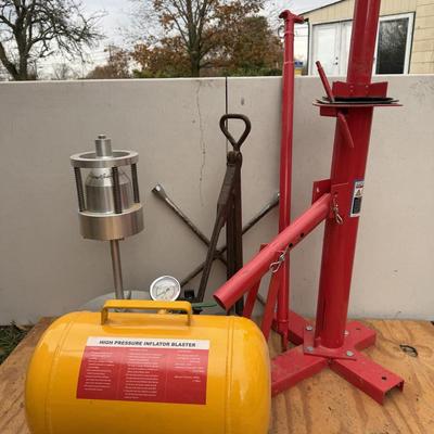 LOT 115 - Tire Mounting and Balancing Tools