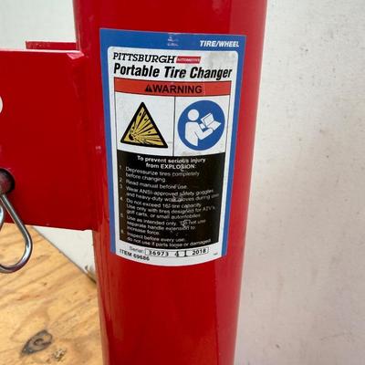 LOT 115 - Tire Mounting and Balancing Tools