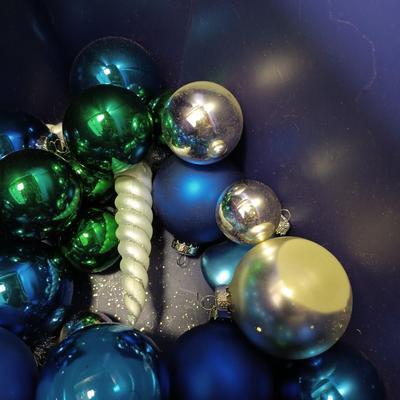 LOT 116: Vintage Bisque Pottery Nativity Figurines, Art Glass Ornaments, Glass Bells & More