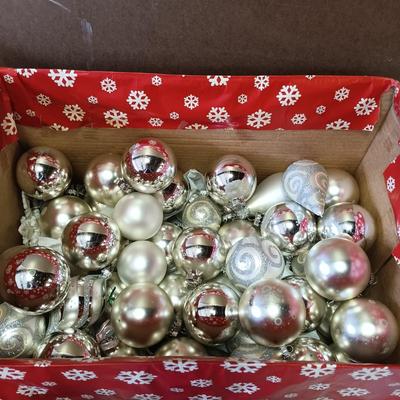 LOT 116: Vintage Bisque Pottery Nativity Figurines, Art Glass Ornaments, Glass Bells & More