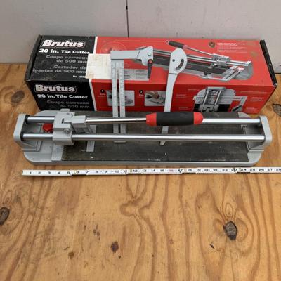 LOT 125 - Floor Tile Cutting Tools