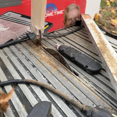 LOT 125 - Floor Tile Cutting Tools