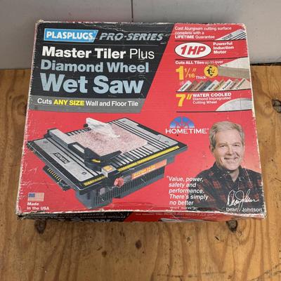 LOT 125 - Floor Tile Cutting Tools