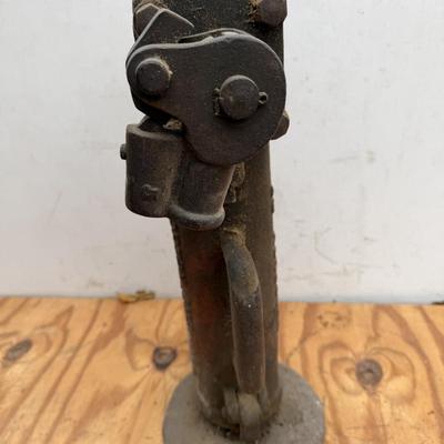 LOT:: 127 - Mechanic Floor Creepers/Stool, Heavy Duty Boston, Mass Jack, small jack -JLP - garage