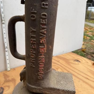 LOT:: 127 - Mechanic Floor Creepers/Stool, Heavy Duty Boston, Mass Jack, small jack -JLP - garage