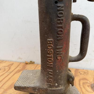 LOT:: 127 - Mechanic Floor Creepers/Stool, Heavy Duty Boston, Mass Jack, small jack -JLP - garage