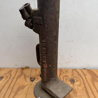 LOT:: 127 - Mechanic Floor Creepers/Stool, Heavy Duty Boston, Mass Jack, small jack -JLP - garage