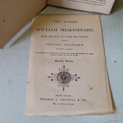 LOT 128: Shakespeare's Works Late 1800s by Crowell & Co with a Selection of Vintage and Antique Novels