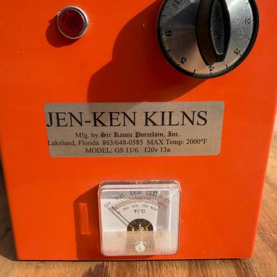 LOT:: 130 - Jen-Kens Kilns w/ accessories JLP - garage