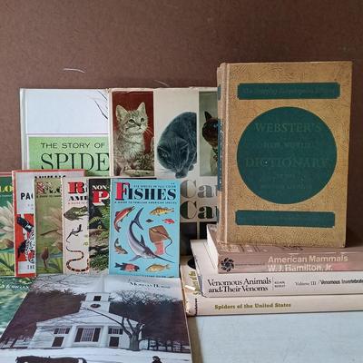 LOT 136: Golden Nature Guides, Webster's New World Dictionary 1963 & More