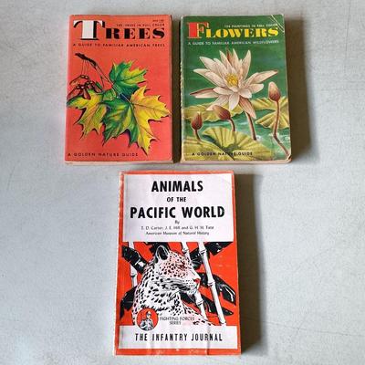 LOT 136: Golden Nature Guides, Webster's New World Dictionary 1963 & More
