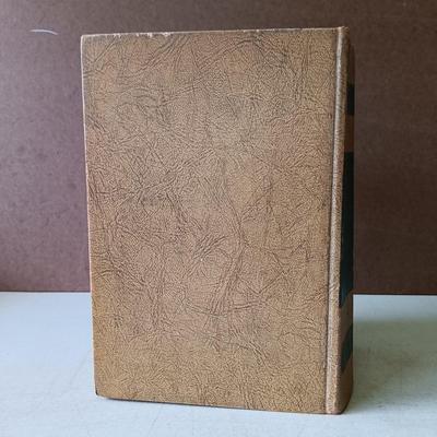 LOT 136: Golden Nature Guides, Webster's New World Dictionary 1963 & More