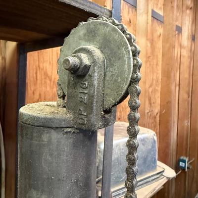 LOT 137 - Delta Milwaukee Drill Press w/ accessories - Heavy Duty