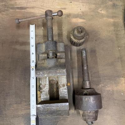 LOT 137 - Delta Milwaukee Drill Press w/ accessories - Heavy Duty
