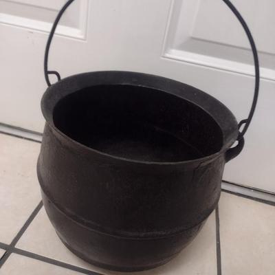 Vintage Cast Iron Tripod Cauldron