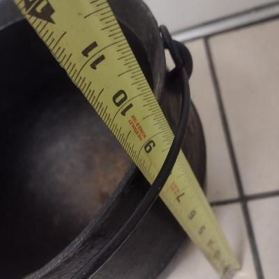 Vintage Cast Iron Tripod Cauldron