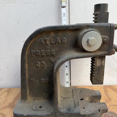 LOT 141 - Bench Vice Lot (4)