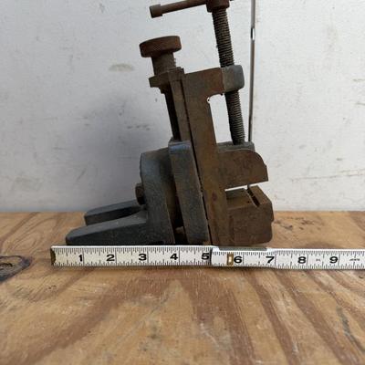 LOT 141 - Bench Vice Lot (4)