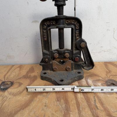 LOT 141 - Bench Vice Lot (4)