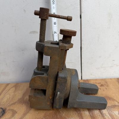 LOT 141 - Bench Vice Lot (4)