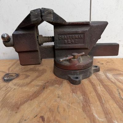 LOT 142 - Bench Vice Lot (3)