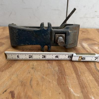 LOT 142 - Bench Vice Lot (3)