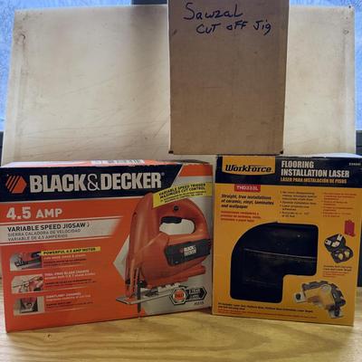 LOT:: 145 - Black & Decker Jigsaw, Floor Installation Laser, Cut Off Jig