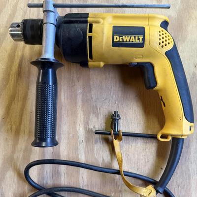 LOT 146 - Makita Cordless Drill, Dewalt Hammer Drill, & Auger Drill Bit Set