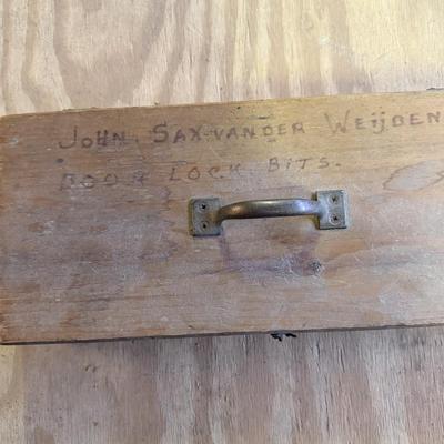 LOT 146 - Makita Cordless Drill, Dewalt Hammer Drill, & Auger Drill Bit Set