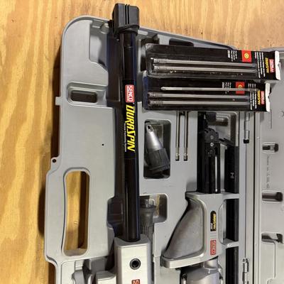 LOT: 151 - Senco DuraSpin DS300