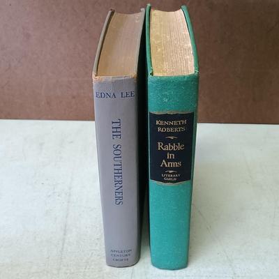 LOT 154: The Boys of '76 Illustrated 1876, Rabble in Arms 1947, Hail, Nathan Hale 1965 & More