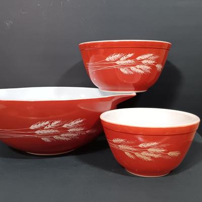 LOT 163: Vintage Pyrex Autumn Harvest Wheat Cinderella Bowl with (2) Mixing Bowls
