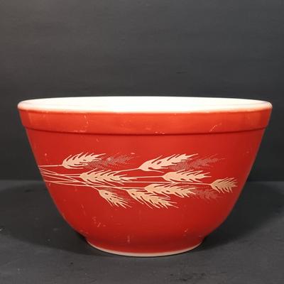 LOT 163: Vintage Pyrex Autumn Harvest Wheat Cinderella Bowl with (2) Mixing Bowls
