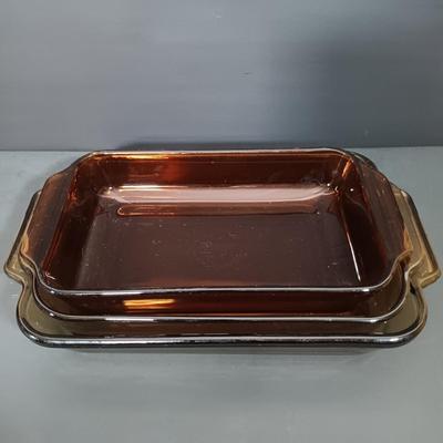 LOT 164: Vintage Pyrex and Anchor Hawking Brown Glass Cookware with Pyrex Small Clear Casserole Dish