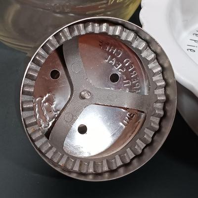 LOT 165: The Pampered Chef Apple Peeler and Prep Bowls with Nantucket Pie Plate, Fire King Measuring Cup & More