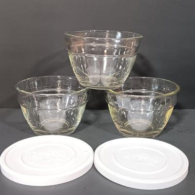 LOT 165: The Pampered Chef Apple Peeler and Prep Bowls with Nantucket Pie Plate, Fire King Measuring Cup & More