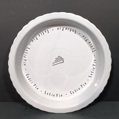 LOT 165: The Pampered Chef Apple Peeler and Prep Bowls with Nantucket Pie Plate, Fire King Measuring Cup & More