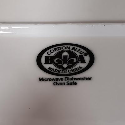 LOT 166: Rachel Ray Orange Casserole Dishes and Red Mixing Bowls with Cordon Bleu Platter