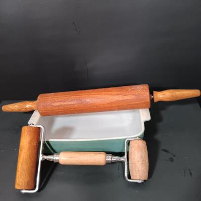 LOT 167: Vintage Kitchen Collection