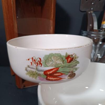 LOT 168: Vintage Veggie Nesting Bowls, Cutco Kitchen Utensils, Wooden Dixie Cup Dispenser & More